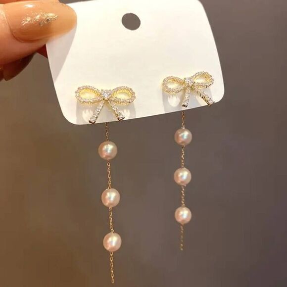 Elegant Vintage Bow Pearl Tassel Stud Earrings - Picture 3 of 9